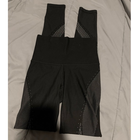 Lululemon leggings 25" - Picture 2 of 4